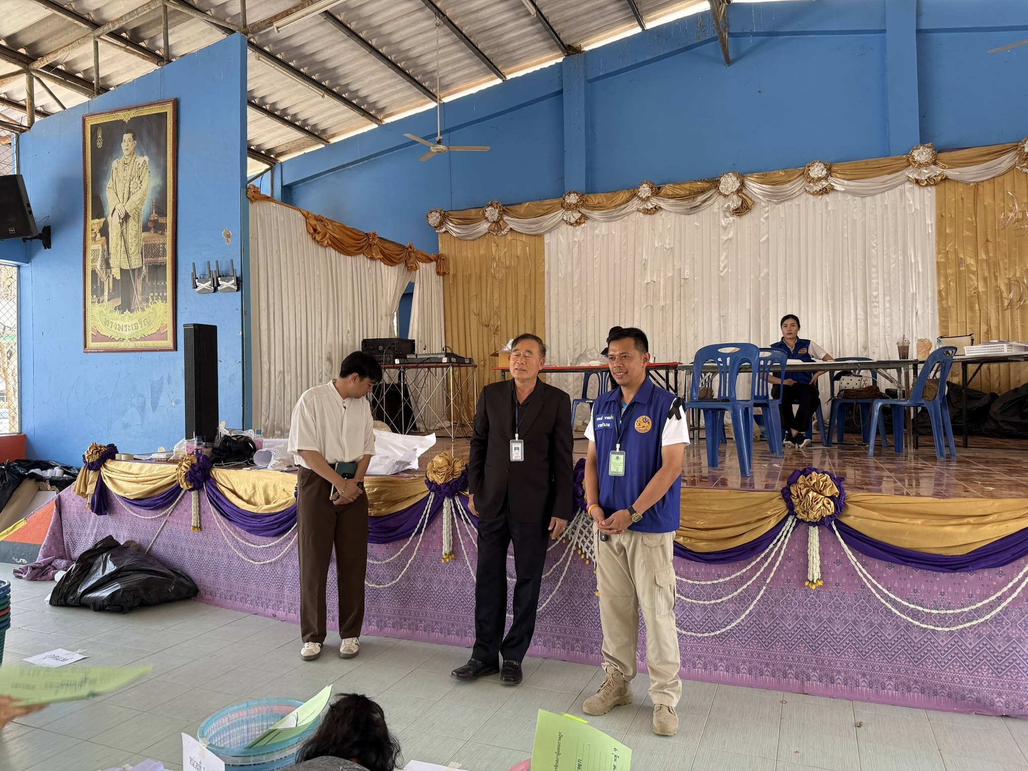 ส่งมอบหีบบัตรเลือกตั้งประจำหน่วยเลือกตั้งสมาชิกสภาผู้แทนราษฎรเป็นการเลือกตั้งทั่วไป