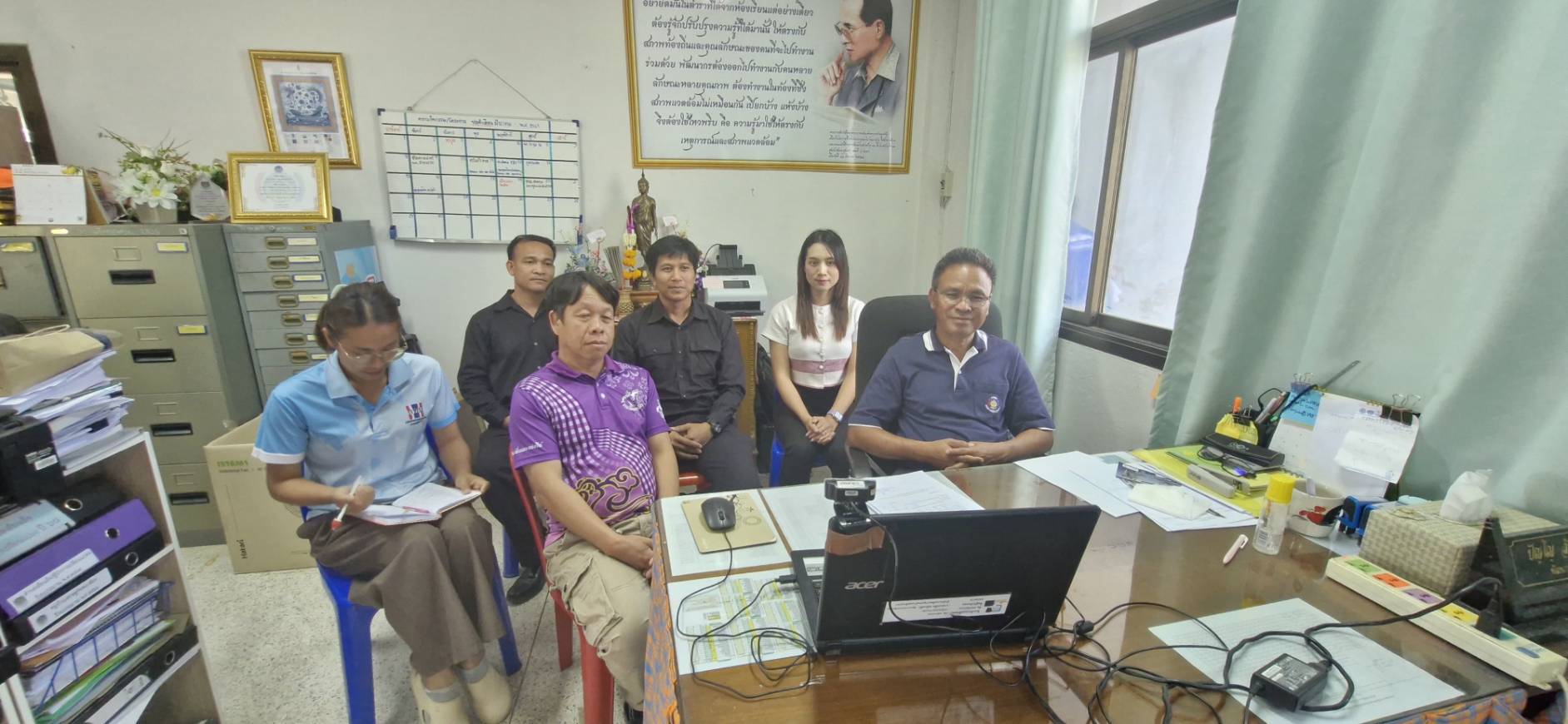 สำนักงานพัฒนาชุมชนเลิงนกทาร่วมประชุมออนไลน์เพื่อหาแนวทางการดำเนินงานเรื่อง มาตรการประหยัดพลังงาน