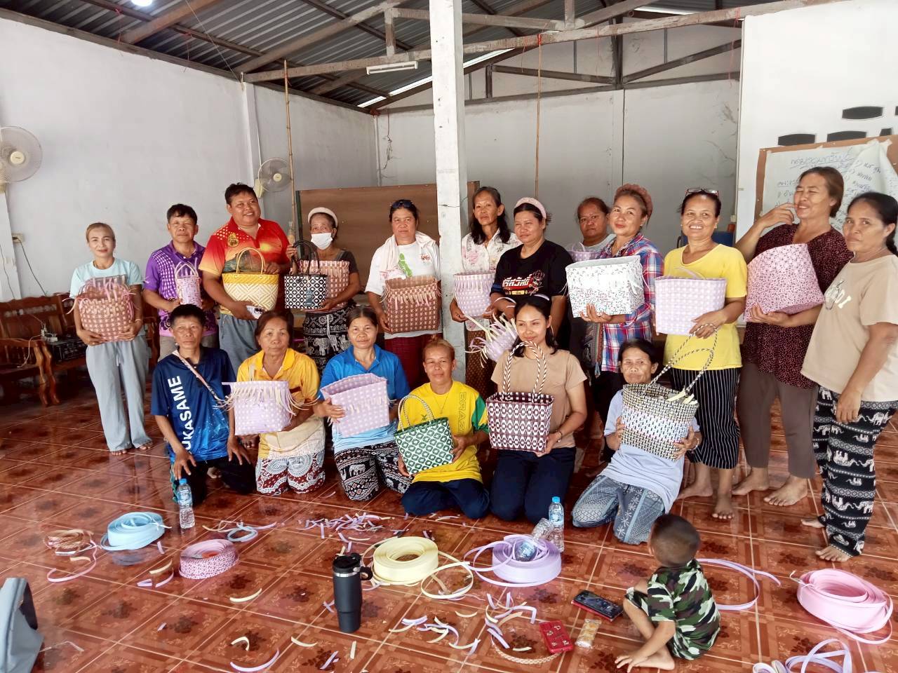 พช.เลิงนกทา ดำเนินโครงการส่งเสริมการออมและการพัฒนาทักษะทางการเงิน (Financial Literacy)