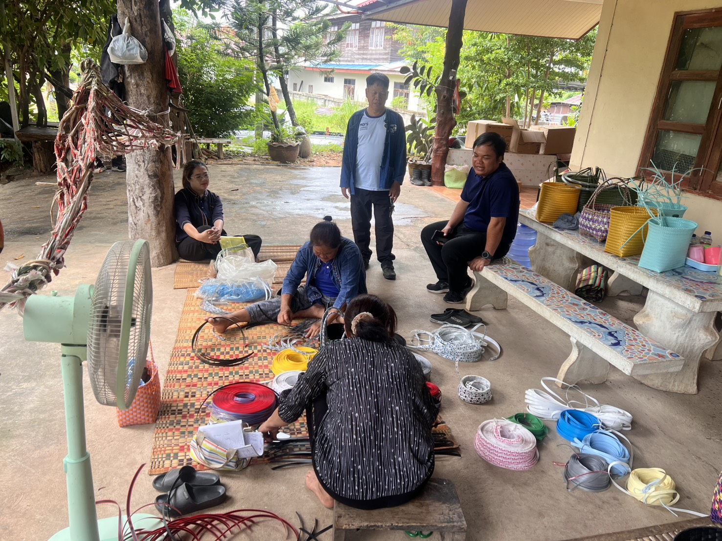 ลงพื้นที่ติดตามกลุ่ม OTOP ที่ได้รับการสนับสนุนการพัฒนาผลิตภัณฑ์ 