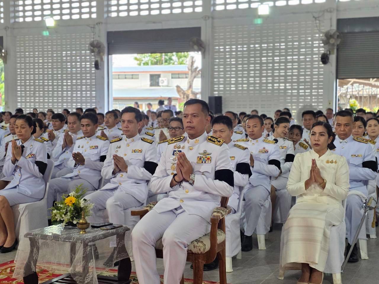 พช.เลิงนกทา : ร่วมพิธีเนื่องใน “วันนวมินทรมหาราช” น้อมรำลึกในพระมหากรุณาธิคุณ พระบาทสมเด็จพระบรมชนกาธิเบศร มหาภูมิพลอดุลยเดชมหาราช บรมนาถบพิตร