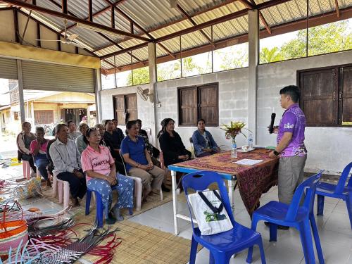 กิจกรรม ส่งเสริมประชาชนเป้าหมายเข้าถึงแหล่งทุน